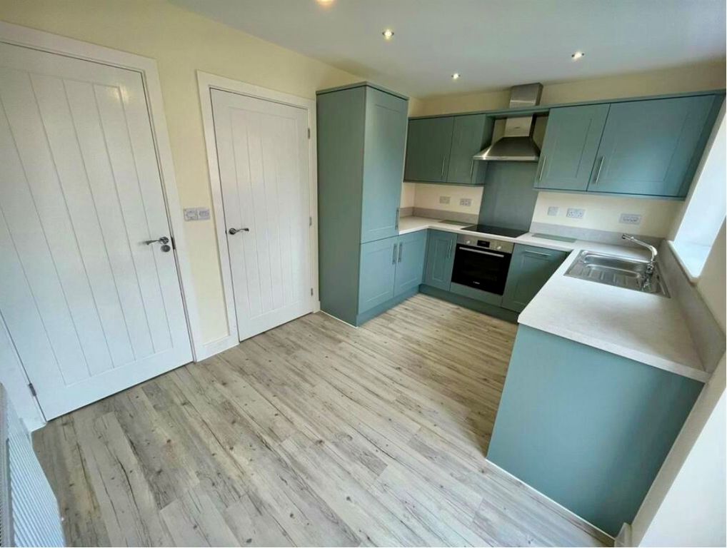 Property photo 2 of 11 Kitchen/Dining Room
