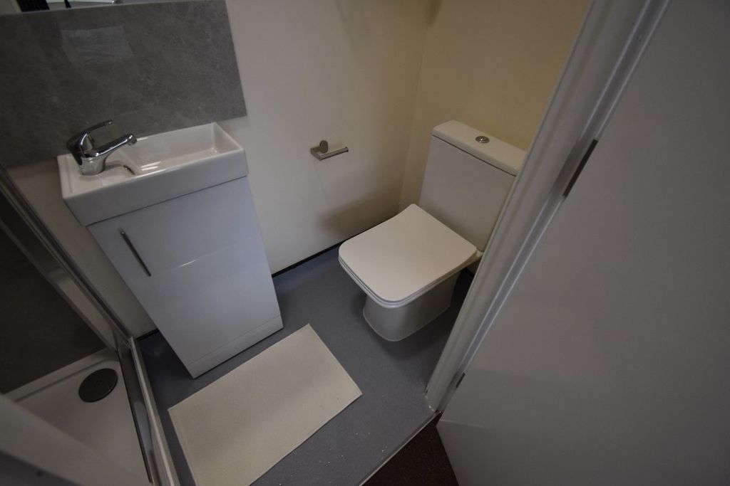 Property photo 3 of 7 Gallery