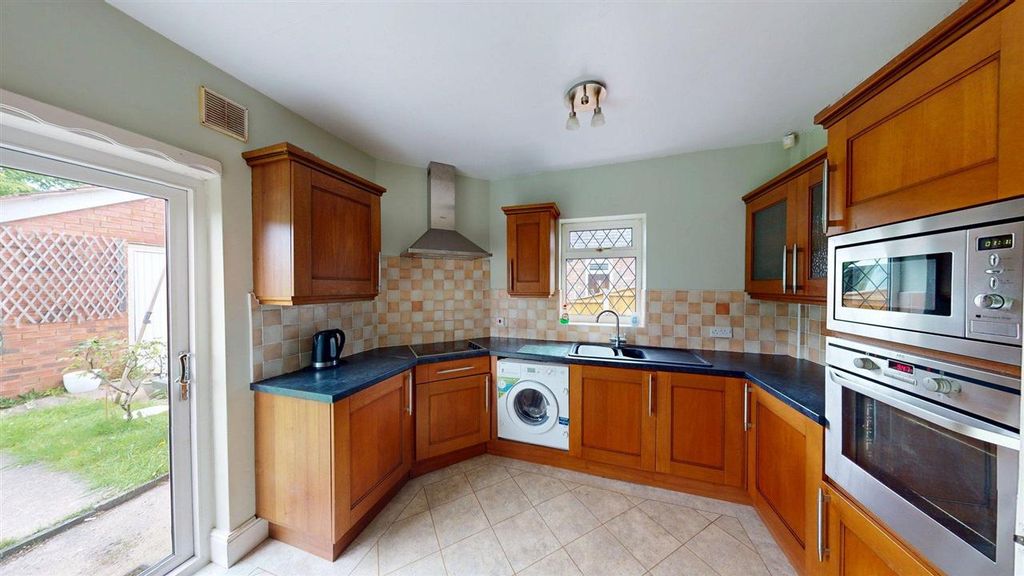 Property photo 3 of 15 Kitchen
