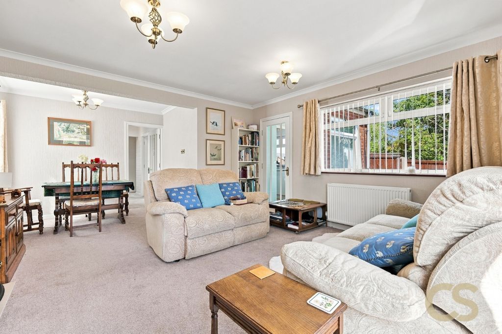 Property photo 3 of 19 5374816