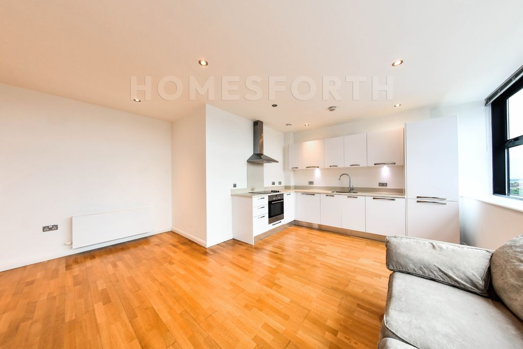 Property photo 1 of 13 Photo 16