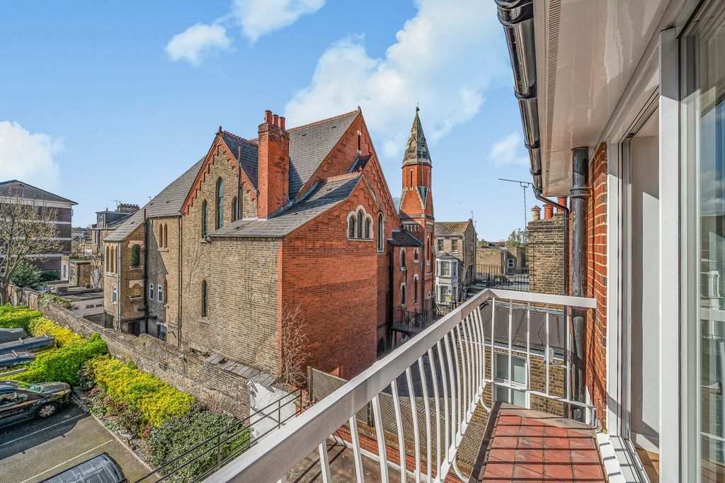 Property photo 1 of 7