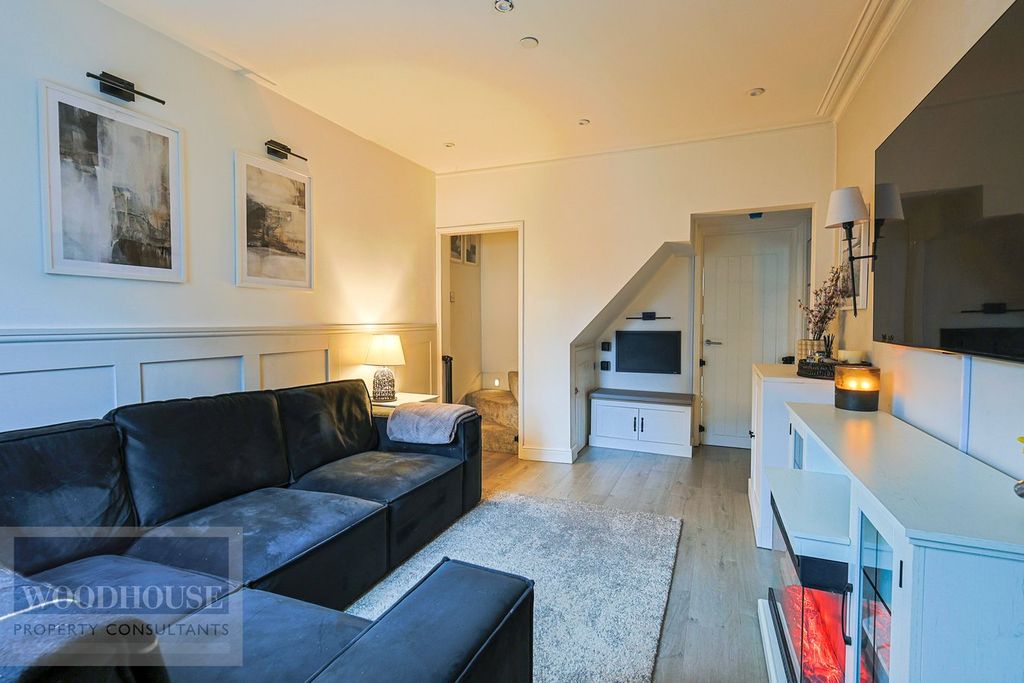 Property photo 2 of 24