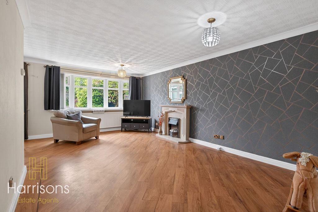 Property photo 2 of 25 5155061