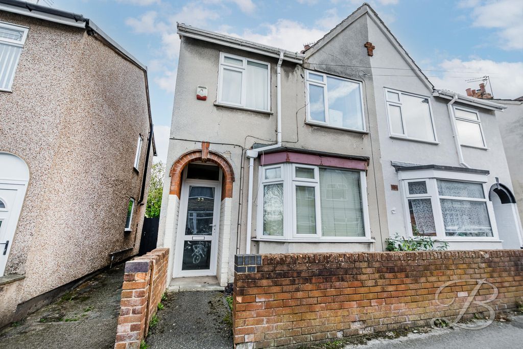 Property photo 1 of 20 Front (Exterior)