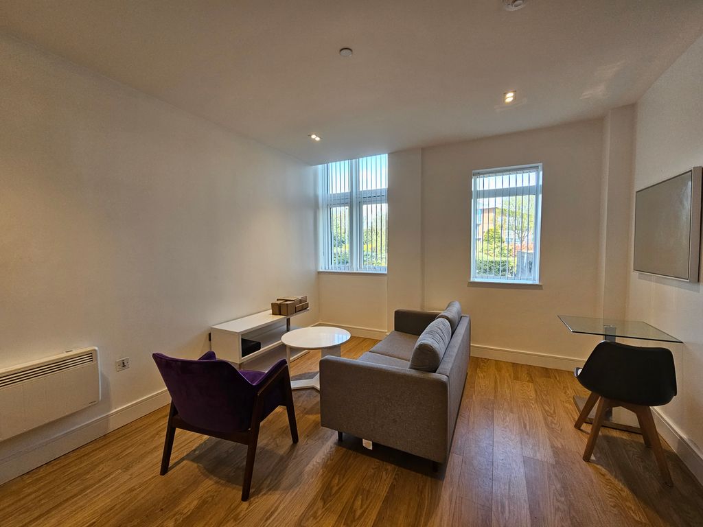 Property photo 3 of 6 Living Room