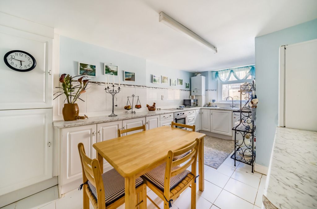 Property photo 3 of 20 Kitchen/Dining