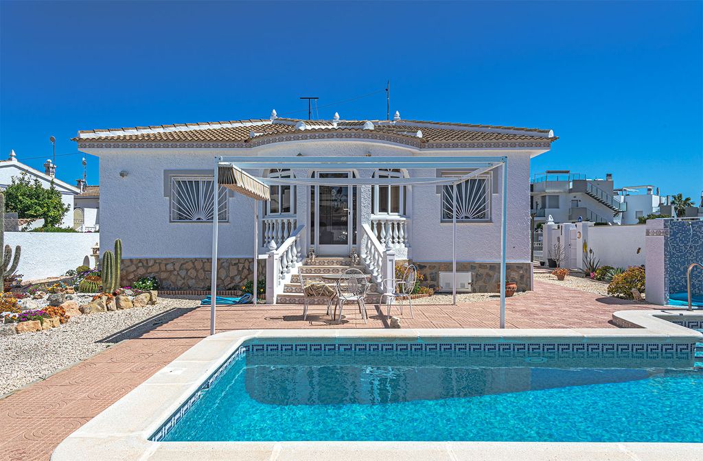 Property photo 1 of 25