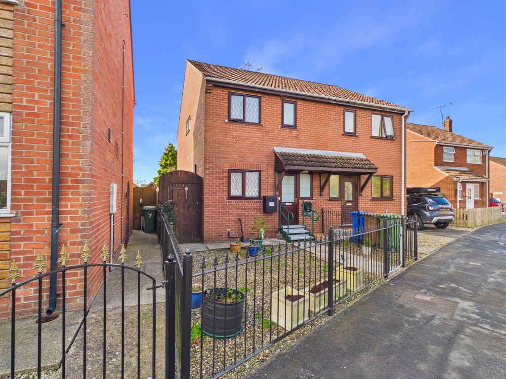 Property photo 2 of 19 4954545