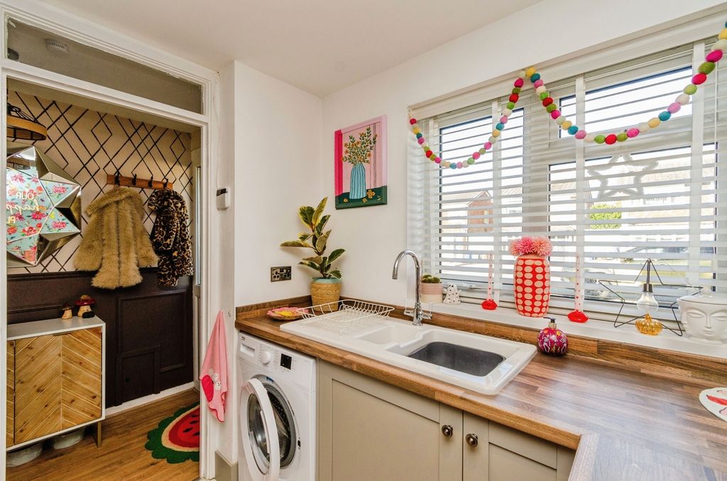 Property photo 3 of 17 Photo