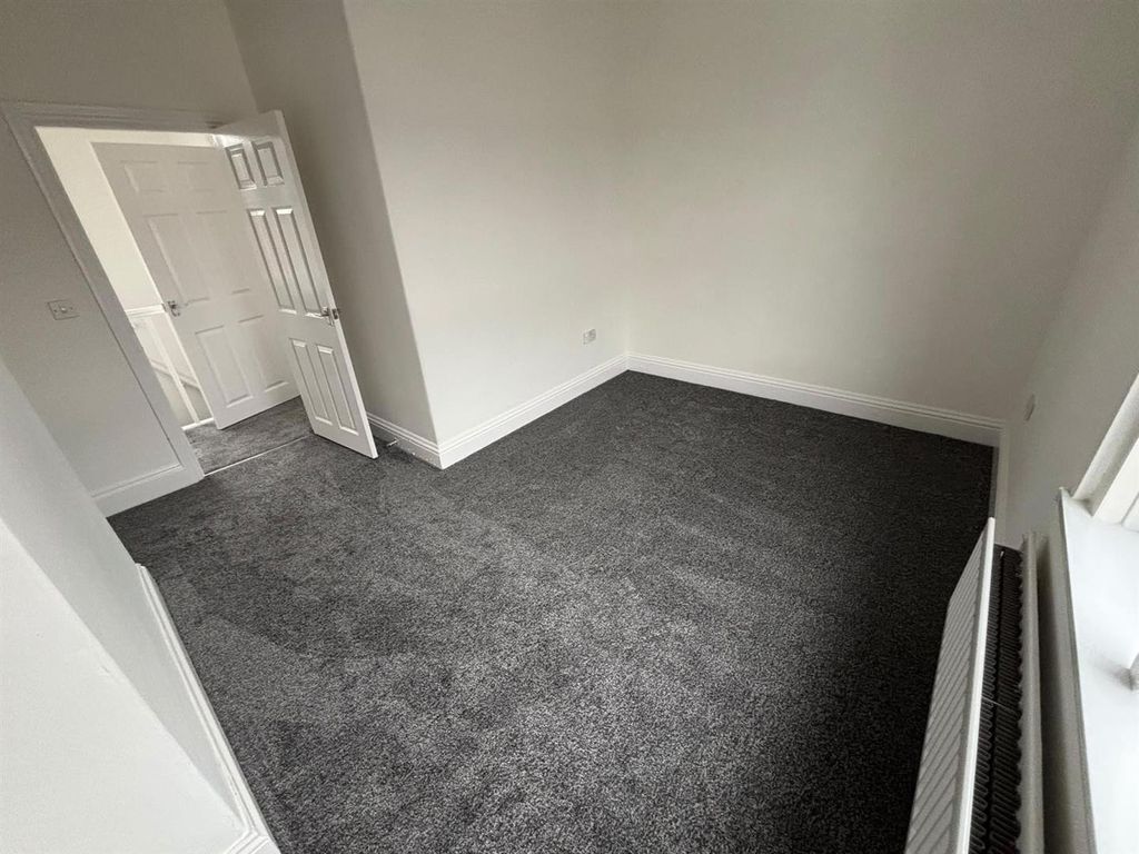 Property photo 3 of 12 2.Jpg