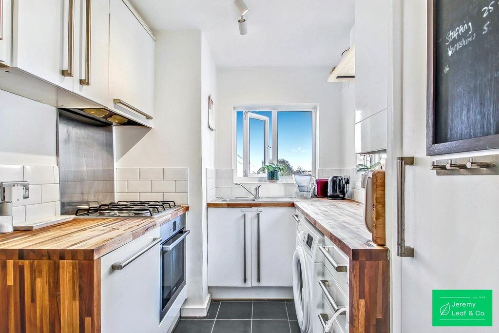 Property photo 3 of 13 Kitchen