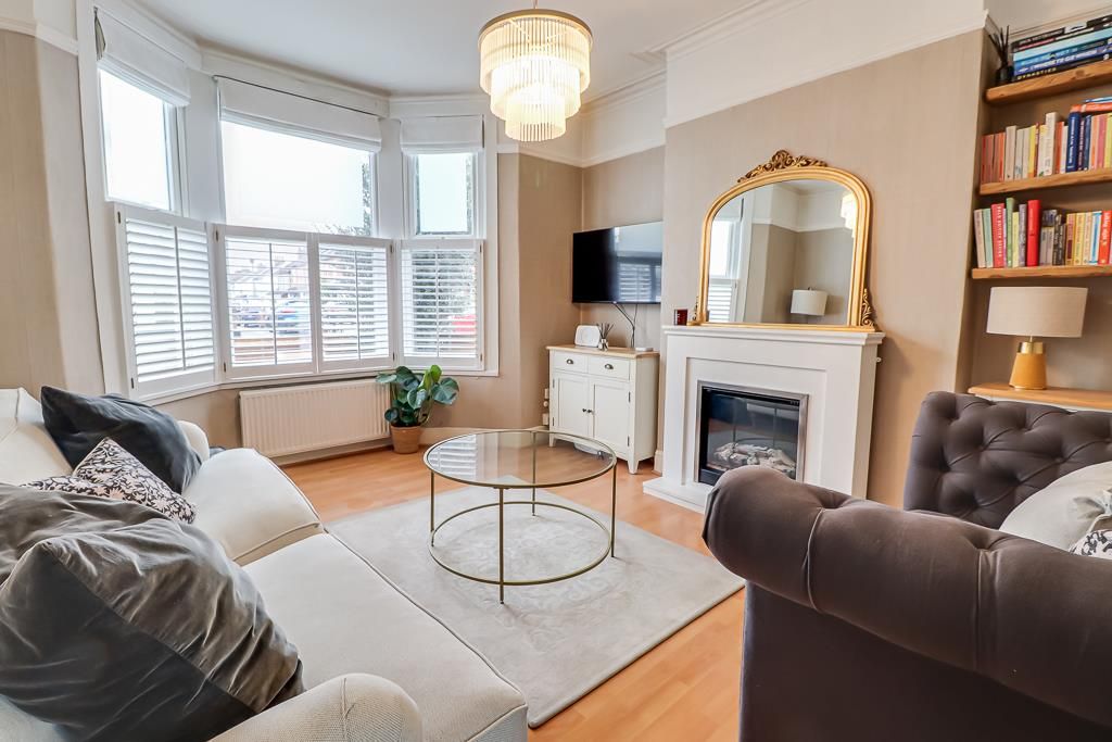 Property photo 2 of 20 Lounge