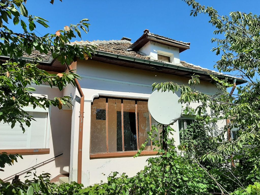 Property photo 1 of 10