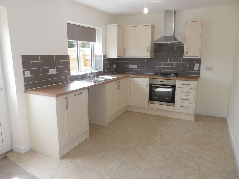 Property photo 2 of 7 Photo 4