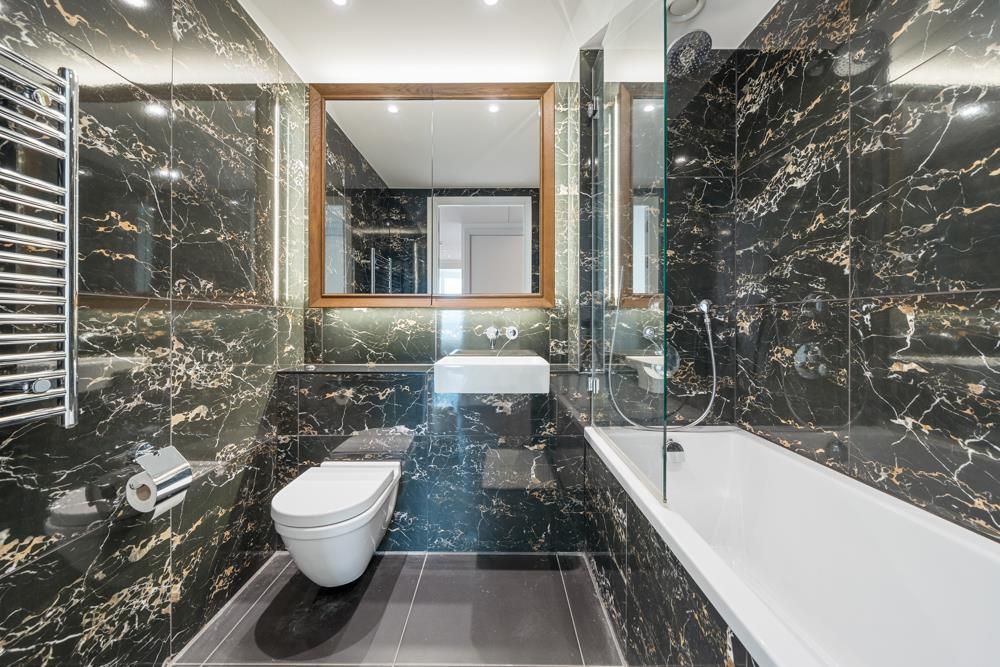 Property photo 3 of 15 Flat 3303, Sky Gardens Sw8 2Fz-Low Res-2.Jpg
