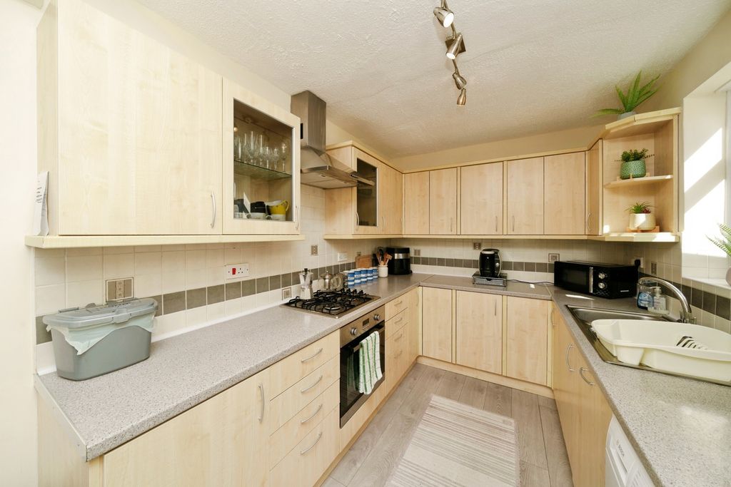 Property photo 3 of 13 Pbox-Img.Jpg