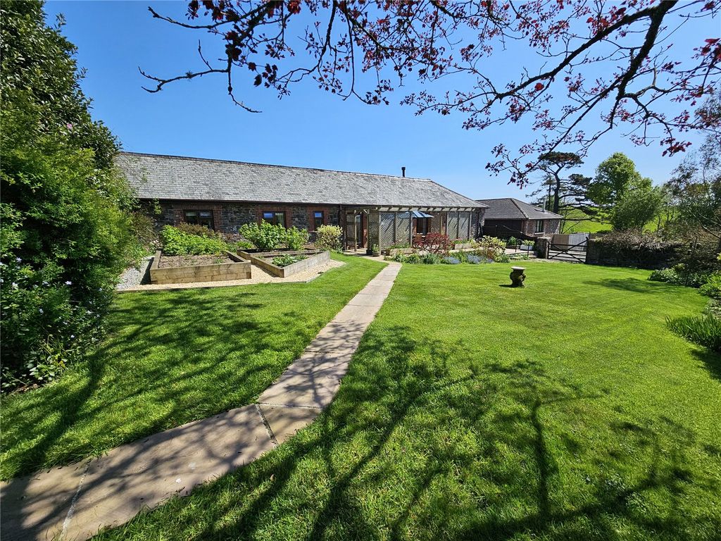 Property photo 1 of 34 Picture No. 81