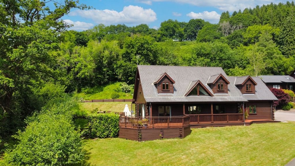 Property photo 1 of 27