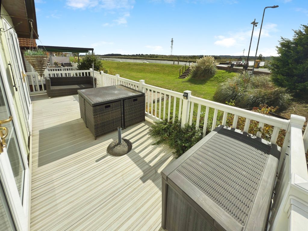 Property photo 2 of 24