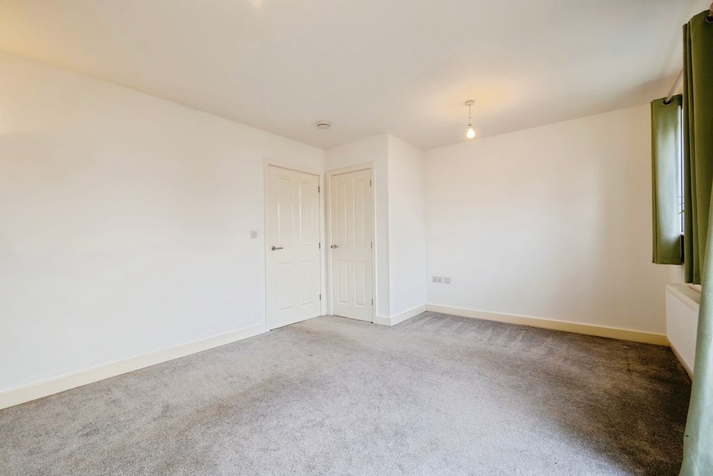 Property photo 2 of 13 Photo