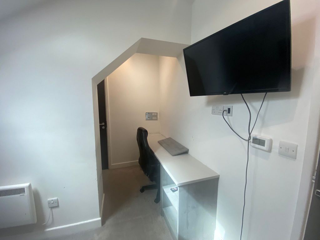 Property photo 3 of 5