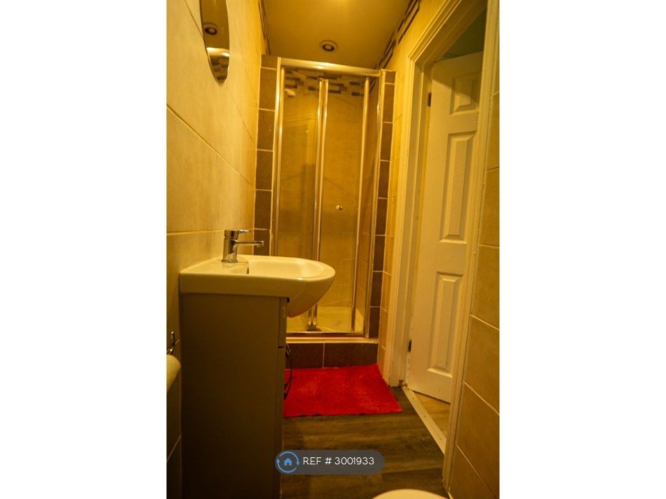Property photo 2 of 5 Bathroom