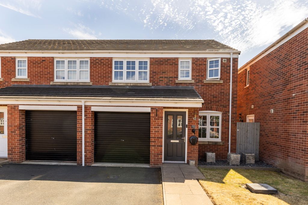 Property photo 1 of 18 1