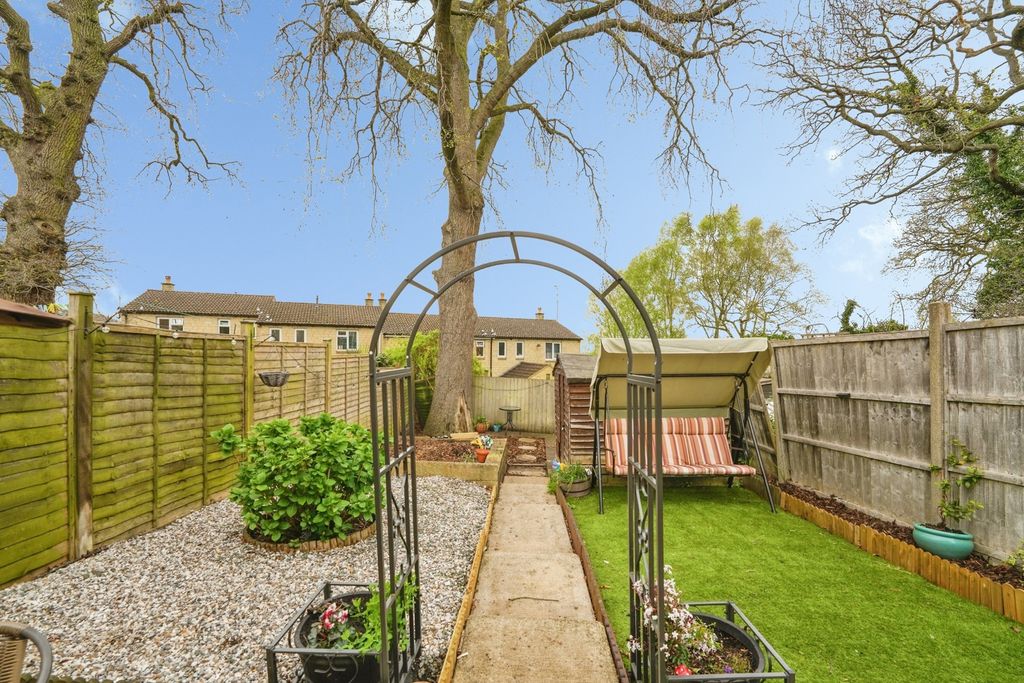 Property photo 2 of 12 Pbox-Img.Jpg