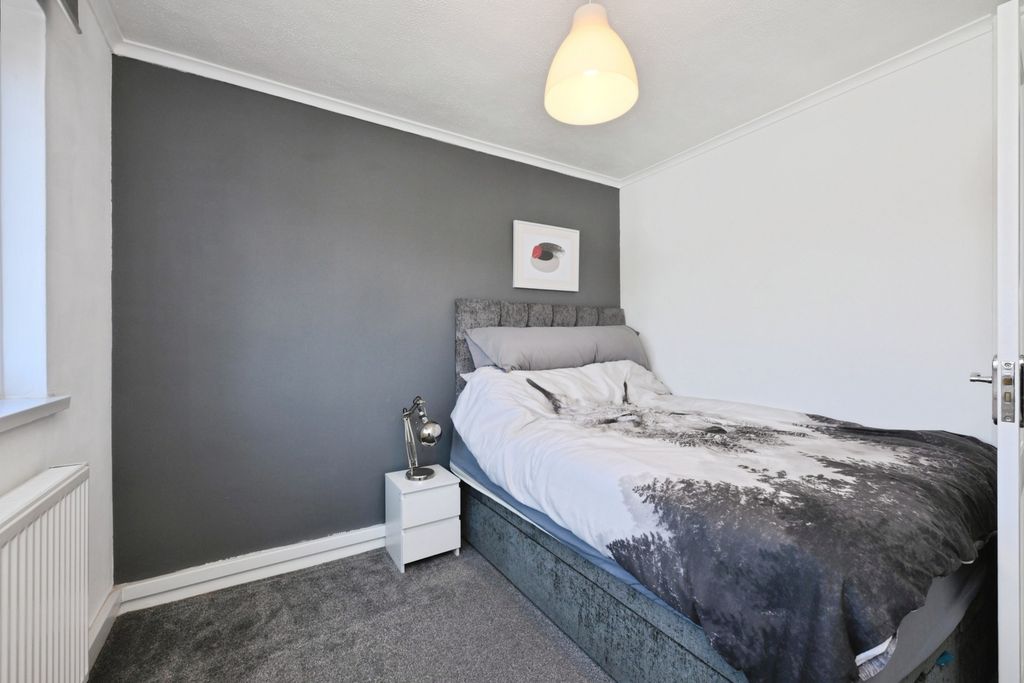 Property photo 2 of 10 Pbox-Img.Jpg