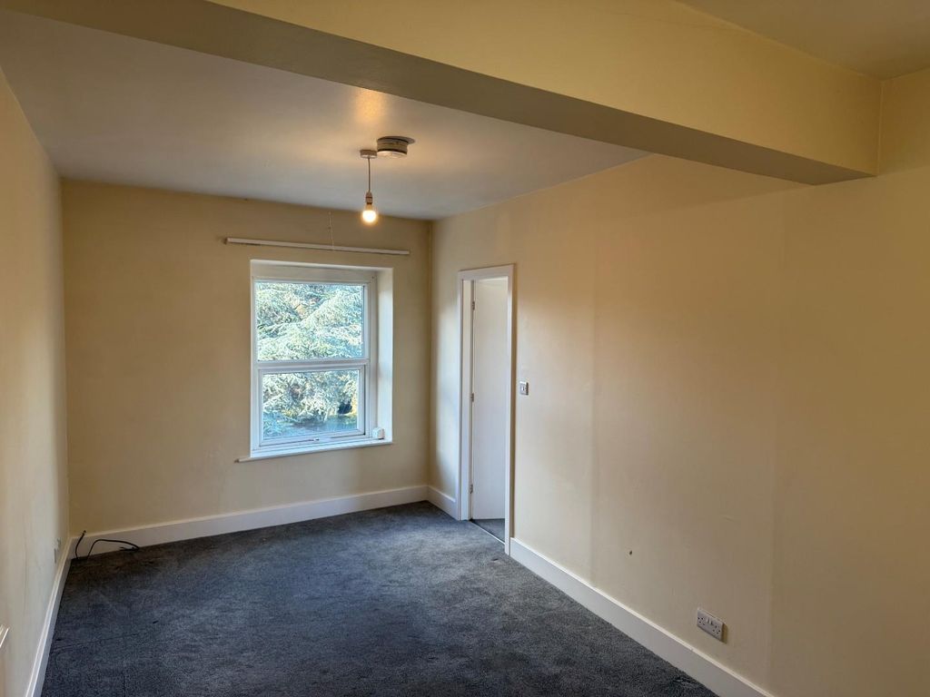 Property photo 2 of 6 Living Room.Jpg