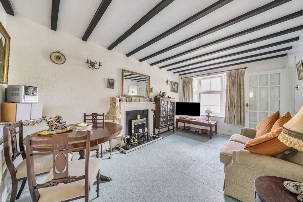 Property photo 3 of 21 1348483-11-68c2B8...