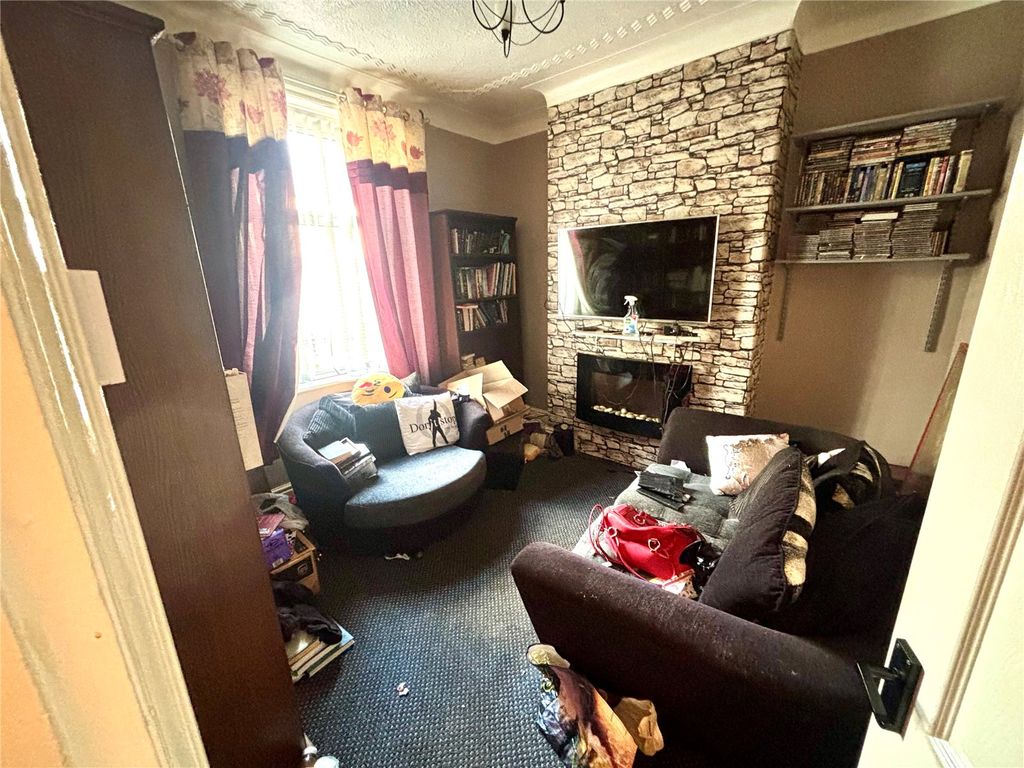 Property photo 2 of 7 Picture No. 14