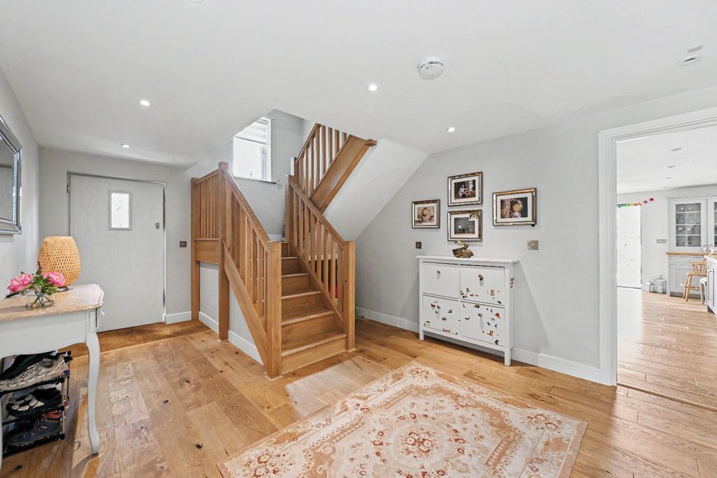 Property photo 3 of 25 5330833