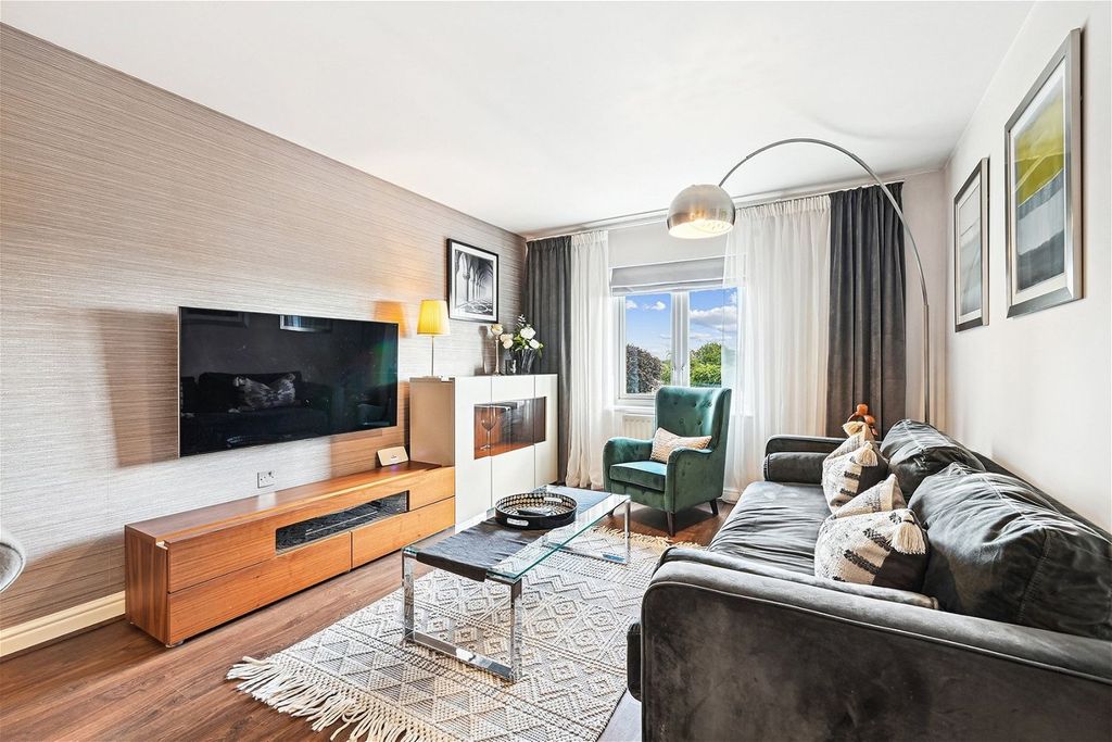 Property photo 3 of 17 Open Plan Living