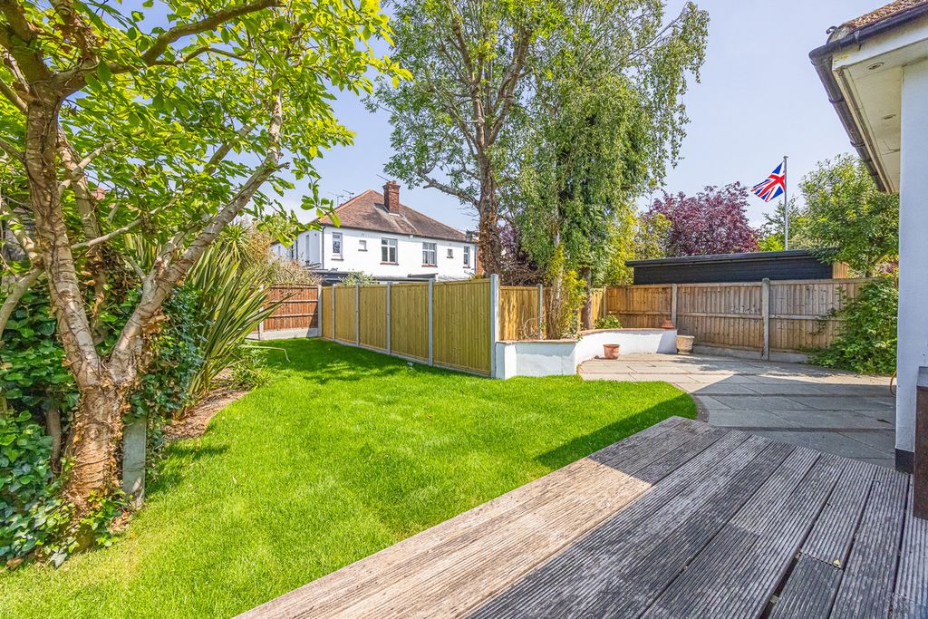 Property photo 3 of 42