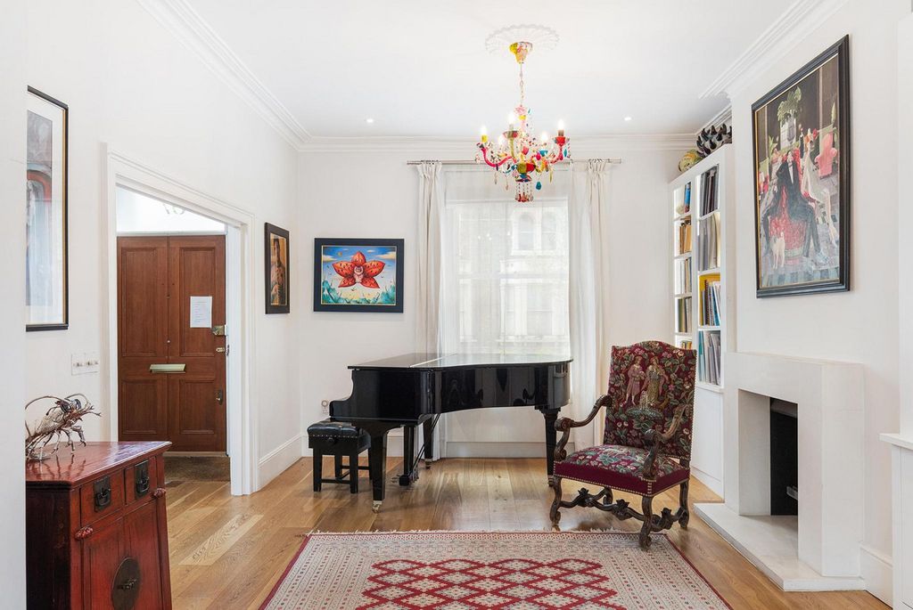 Property photo 3 of 18