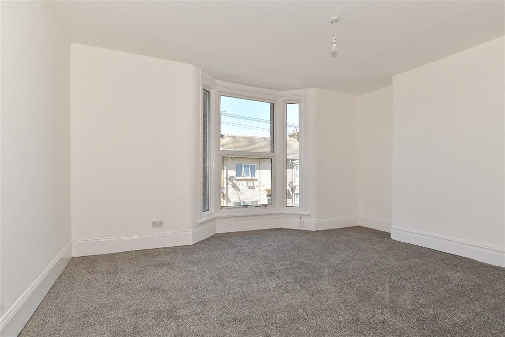 Property photo 2 of 12 Flat 2 Lounge