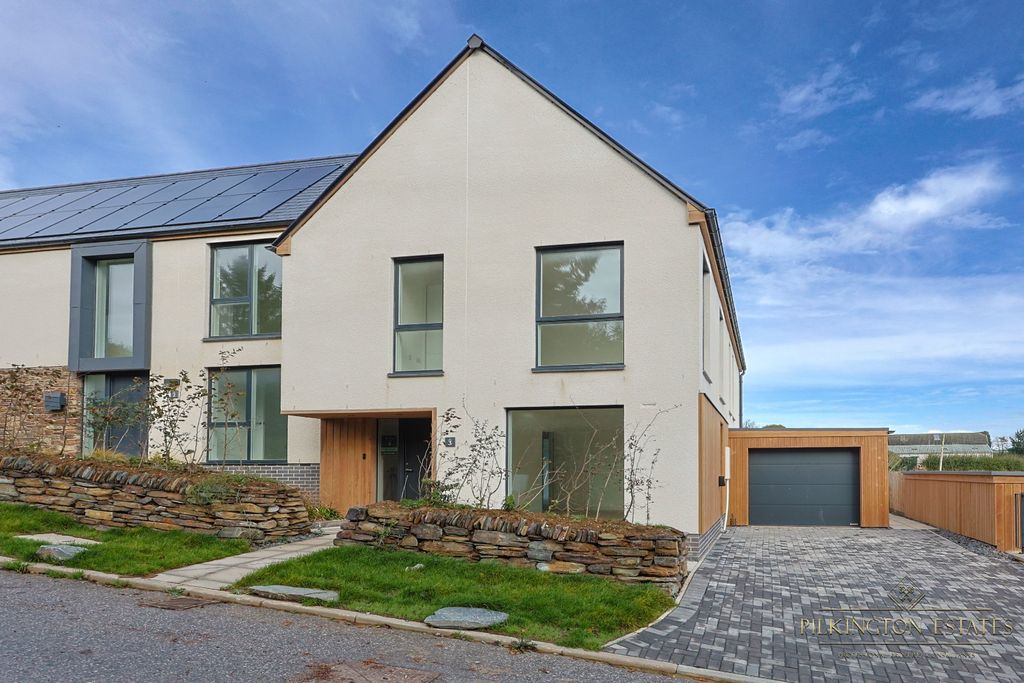 Property photo 1 of 13 4616712