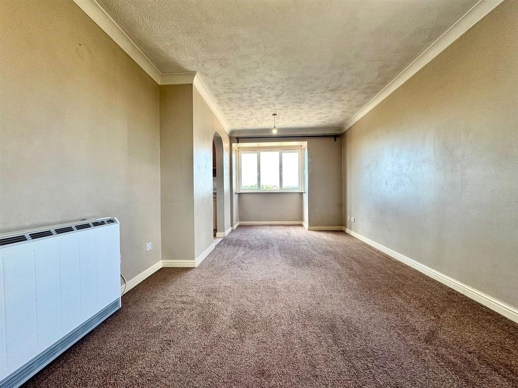 Property photo 2 of 8 Lounge 1.Jpg