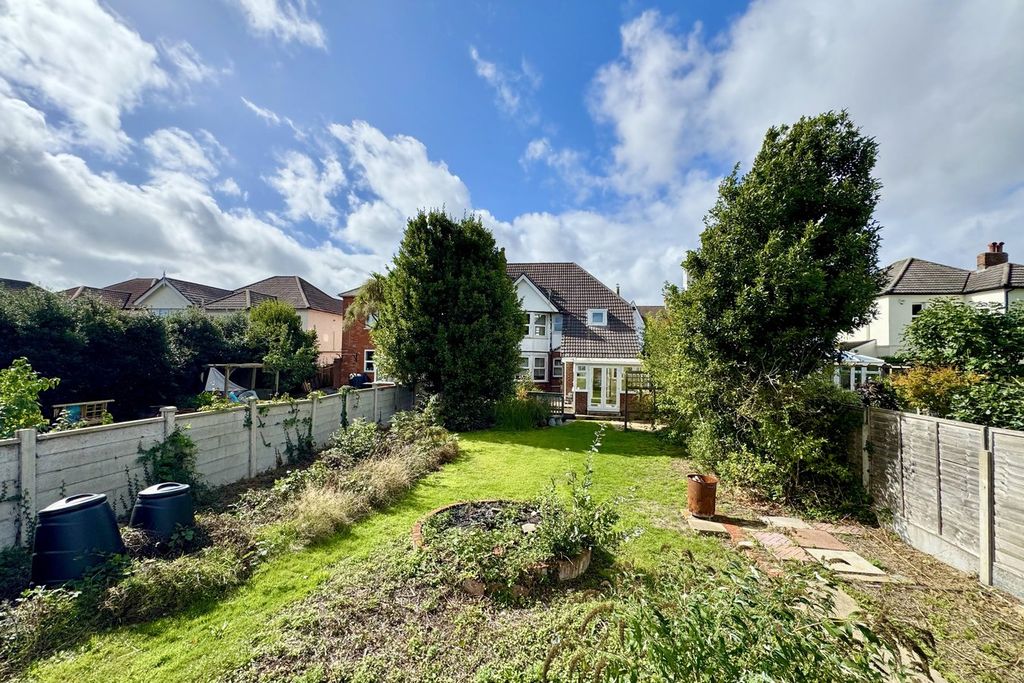 Property photo 3 of 26