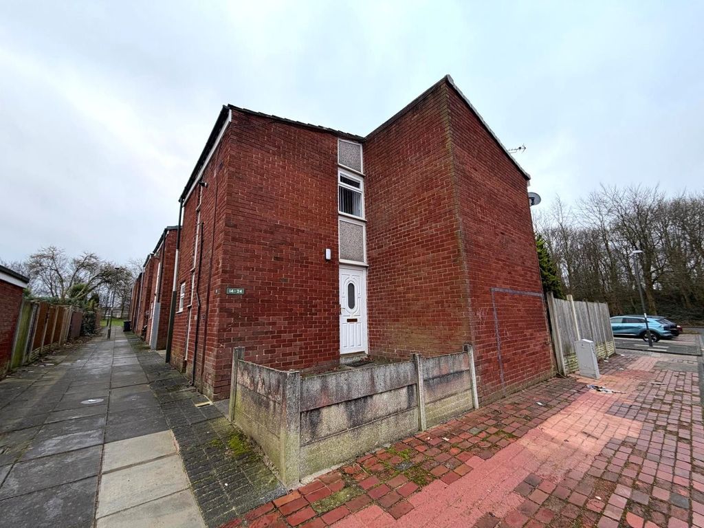 Property photo 1 of 11 14 Alderley