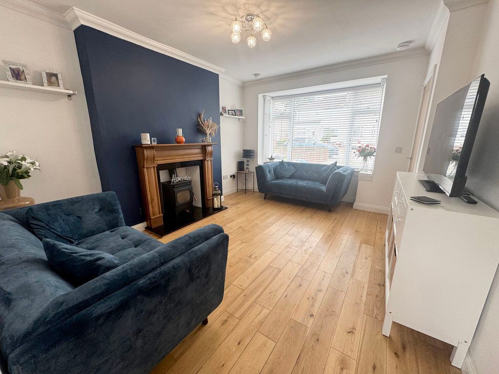 Property photo 2 of 12 Photo 6