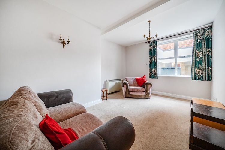 Property photo 3 of 21