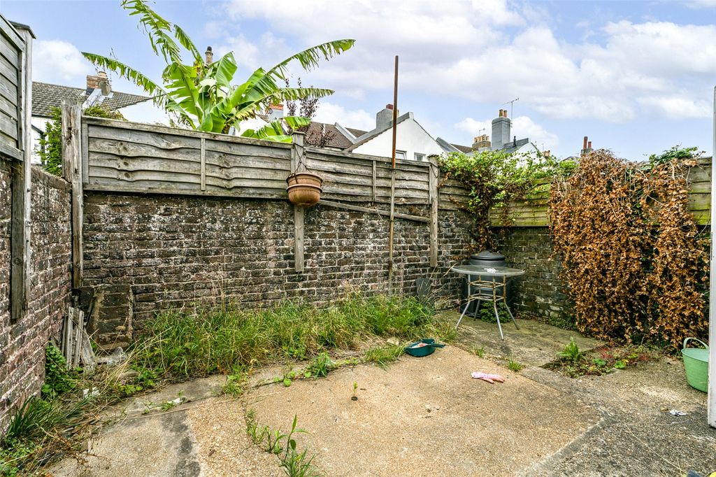 Property photo 2 of 18 Picture No. 08