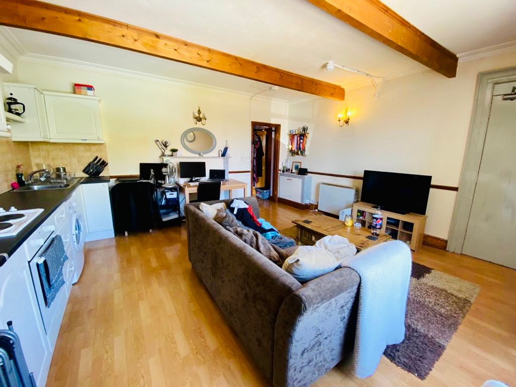 Property photo 3 of 7