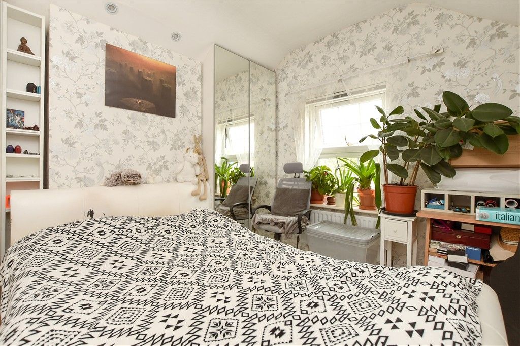 Property photo 1 of 13 Bedroom 1