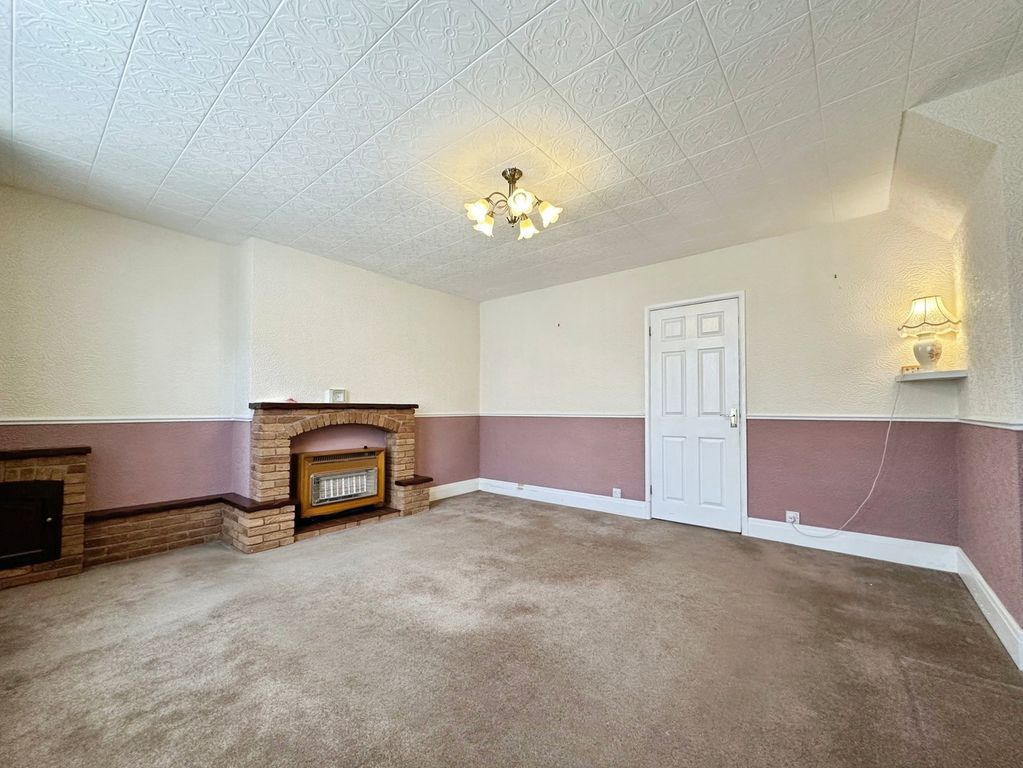 Property photo 3 of 28
