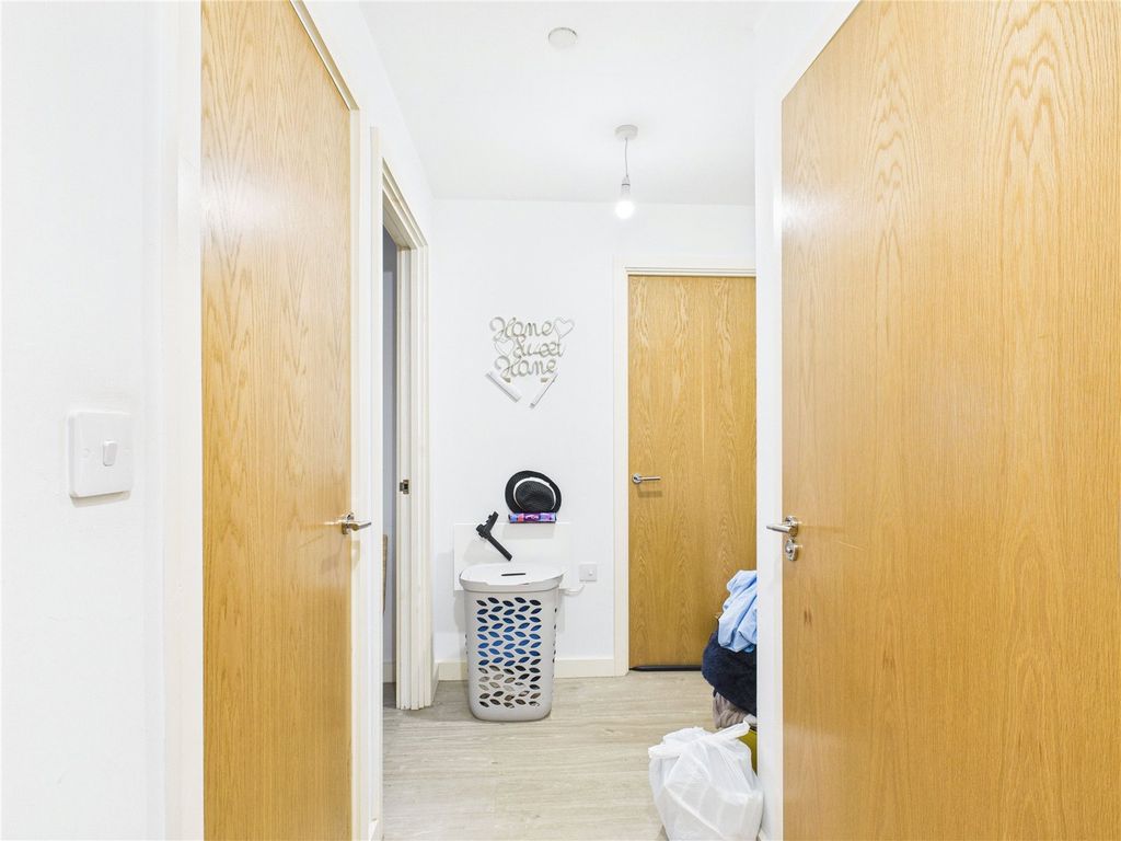 Property photo 2 of 8 Picture No. 01