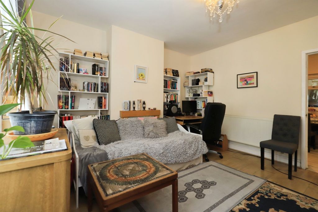 Property photo 2 of 17